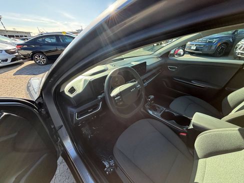 Used 2025 Kia K4 FWD image 35