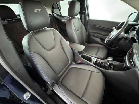 Certified 2025 Buick Encore GX Sport Touring w/ Advanced Technology Package AWD/4WD image 38