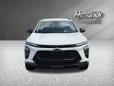 Used 2025 Chevrolet Trax ACTIV w/ Driver Confidence Package FWD image 3