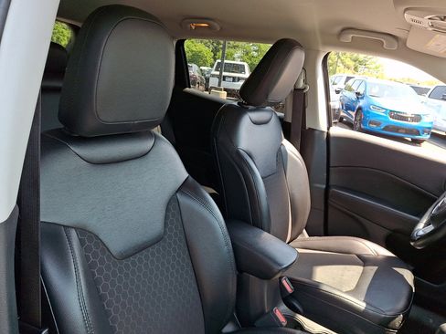 Certified 2021 Jeep Compass Latitude AWD/4WD image 13