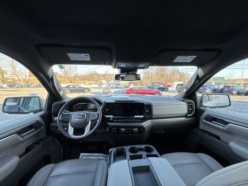 Used 2025 GMC Sierra 1500 SLT image 21