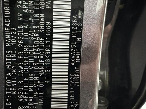 Used 2024 Toyota Camry SE image 32