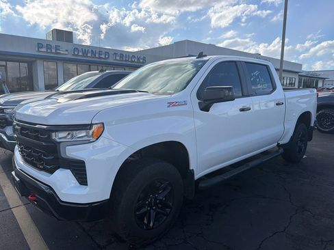 Used 2024 Chevrolet Silverado 1500 LT Trail Boss w/ Convenience Package II AWD/4WD image 11