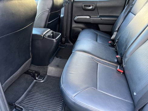 Used 2023 Toyota Tacoma Limited image 18