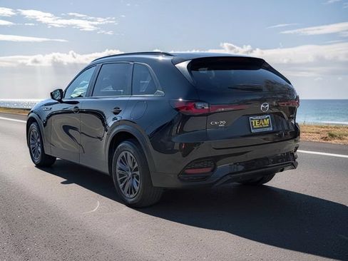 Certified 2025 MAZDA CX-70 3.3 Turbo w/ Preferred Package AWD/4WD image 9