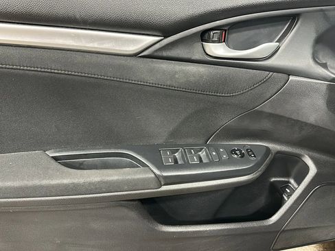 Used 2017 Honda Civic EX image 10