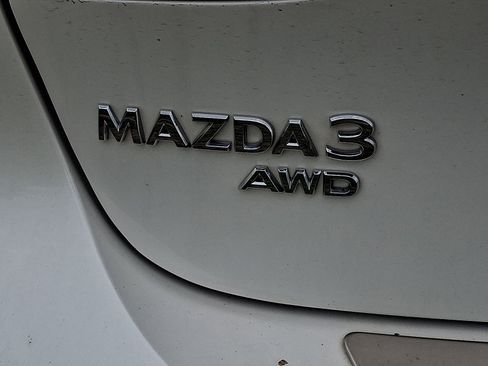 Used 2024 MAZDA MAZDA3 Hatchback w/Premium Plus Pkg AWD/4WD image 5