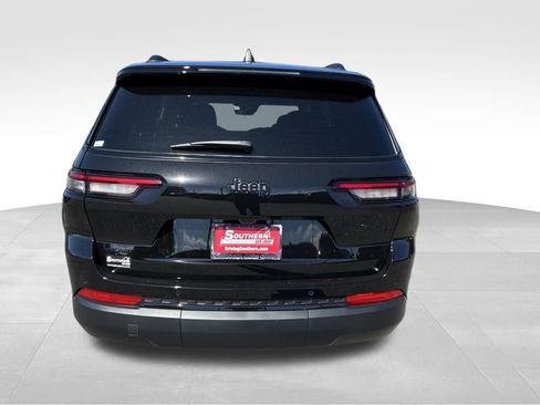 New 2025 Jeep Grand Cherokee L Altitude image 4