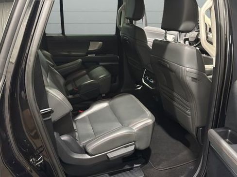 Used 2025 Ford Expedition Max Active image 31