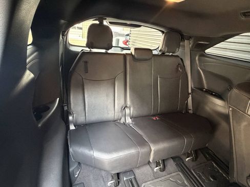 Used 2025 Toyota Sienna XLE Woodland Edition AWD/4WD image 23