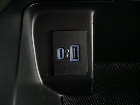 Used 2023 Ford F150 XLT AWD/4WD image 30