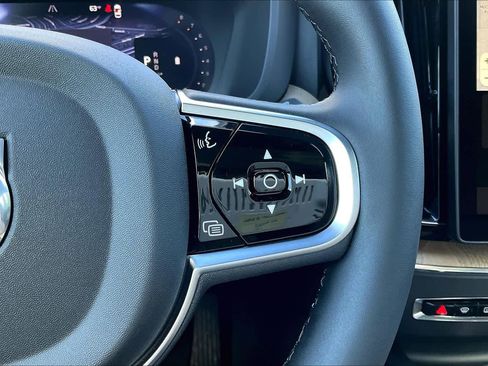 New 2026 Volvo XC60 B5 Plus w/ Protection Package Premier image 18