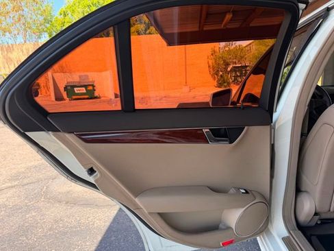 Used 2011 Mercedes-Benz C 300 Sedan image 33