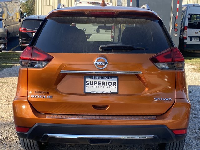 Used 2017 Nissan Rogue SV AWD/4WD image 5