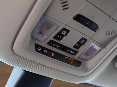 Used 2019 Buick Enclave Avenir w/ Avenir Technology Package image 20