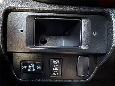 Used 2016 Toyota Tacoma TRD Off-Road w/ Towing Package AWD/4WD image 26