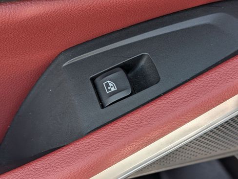 Used 2023 BMW 330i Sedan w/ M Sport Package RWD image 30