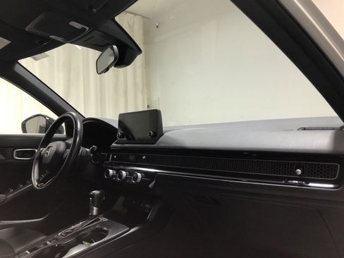 Used 2023 Honda Civic Sport image 13