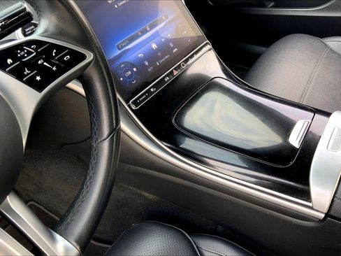 Used 2025 Mercedes-Benz C 300 Sedan image 16