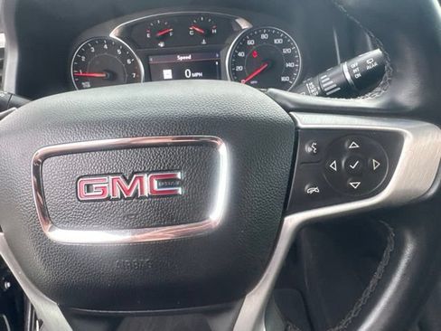 Used 2023 GMC Acadia SLT AWD/4WD image 15