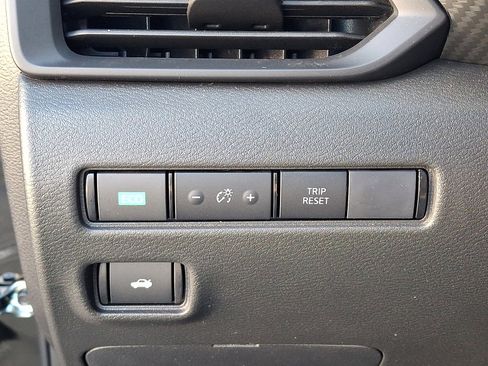 Certified 2025 Nissan Sentra S image 23