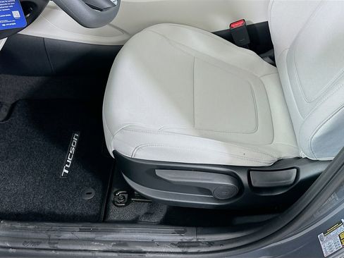 New 2026 Hyundai Tucson SE image 19