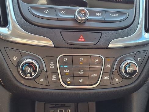Used 2019 Chevrolet Equinox Premier FWD image 17