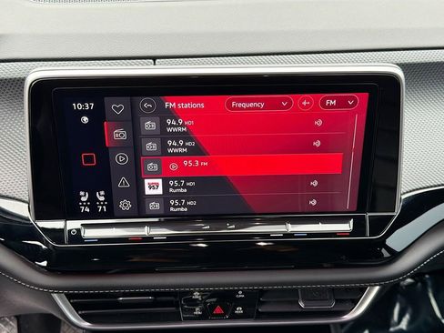 Used 2024 Volkswagen Atlas Cross Sport SEL image 31