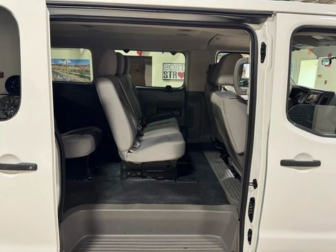 Used 2018 Nissan NV 3500 S image 28