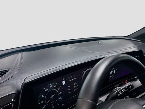 Certified 2023 Kia Sportage SX FWD image 9