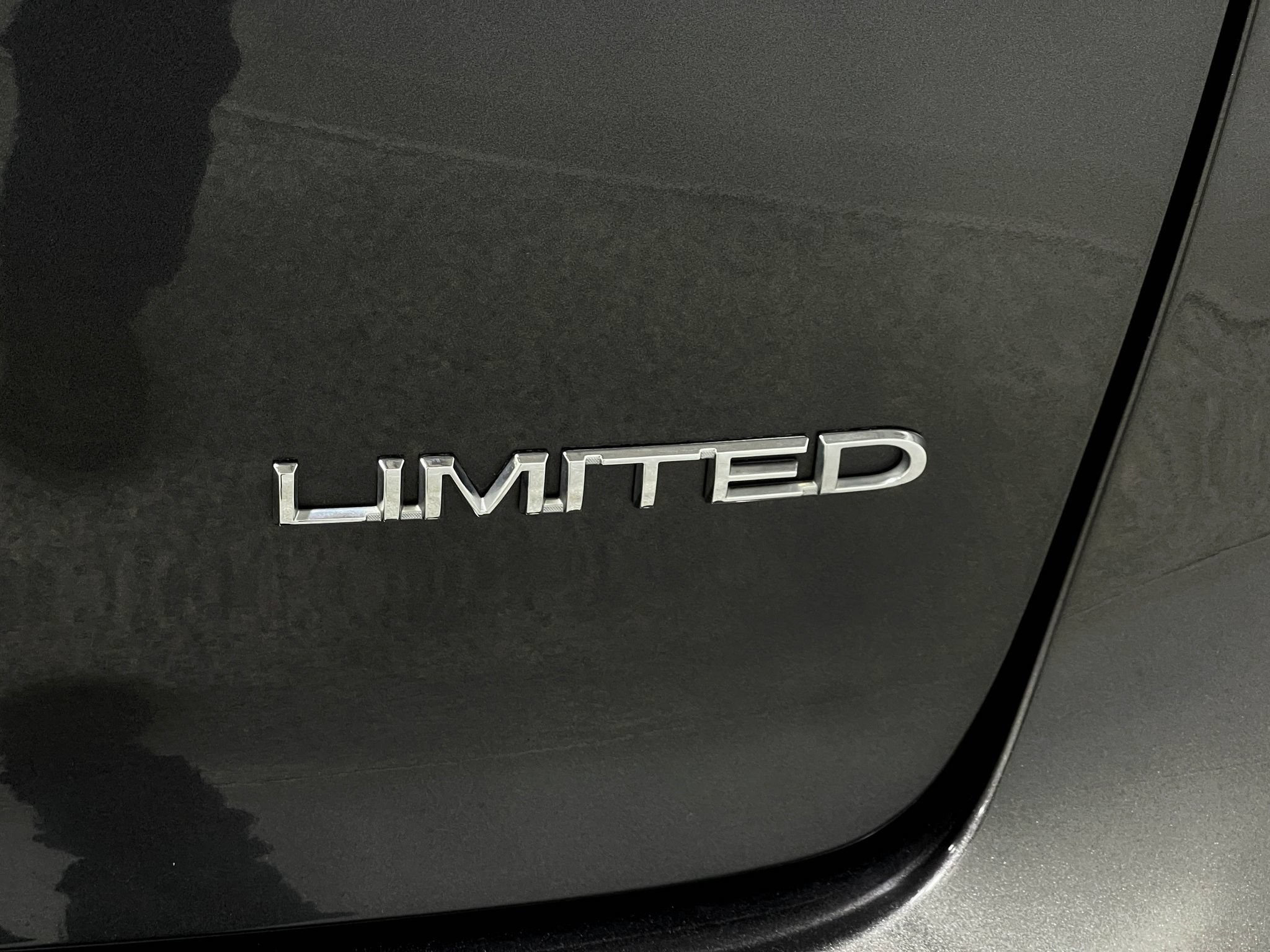 Used 2020 Chrysler Pacifica Limited FWD image 41