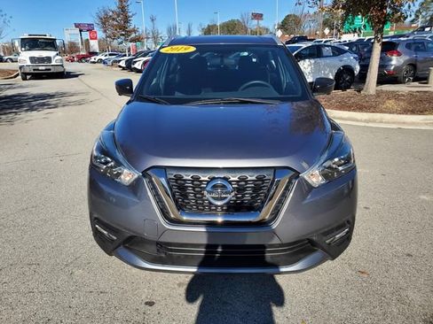 Used 2019 Nissan Kicks SR image 8
