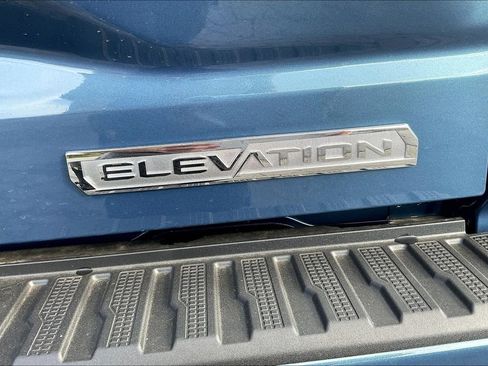 New 2026 GMC Sierra 1500 Elevation image 9