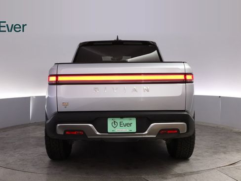 Used 2023 Rivian R1T Adventure AWD/4WD image 15