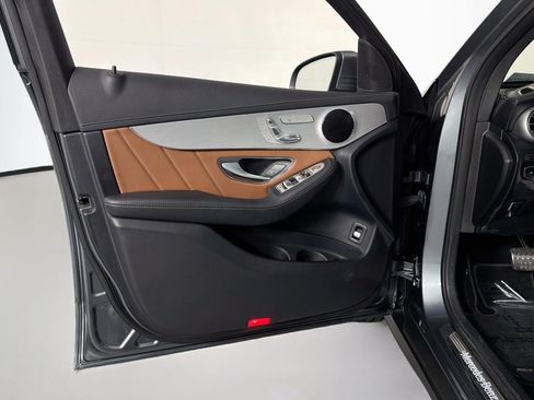 Used 2022 Mercedes-Benz GLC 300 4MATIC Coupe image 21