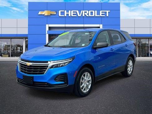 Certified 2024 Chevrolet Equinox LS w/ LS Convenience Package image 2