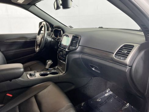 Used 2022 Jeep Grand Cherokee Limited image 28