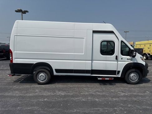 Used 2024 RAM ProMaster 3500 w/ Delivery Van Package image 10