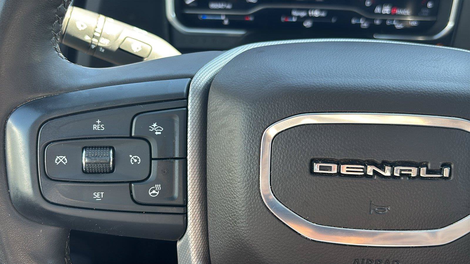 Used 2024 GMC Sierra 2500 Denali w/ Denali Reserve Package AWD/4WD image 31