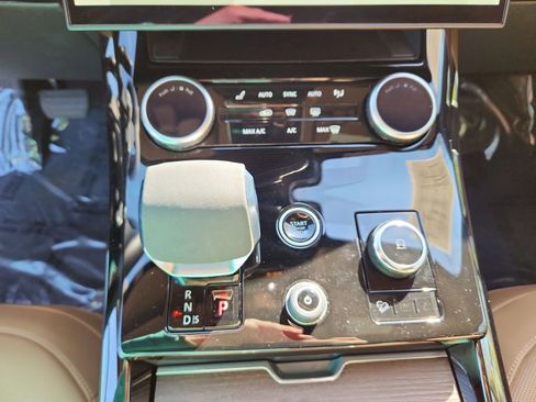 Used 2023 Land Rover Range Rover Sport SE image 16