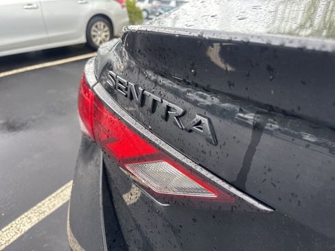 Certified 2022 Nissan Sentra SR w/ Midnight Edition image 7