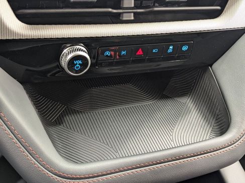 New 2026 Ford Explorer Active w/ Active Comfort Package image 14