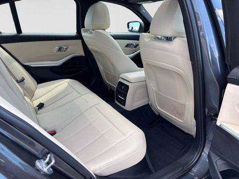 Used 2019 BMW 330i xDrive Sedan w/ Premium Package AWD/4WD image 44