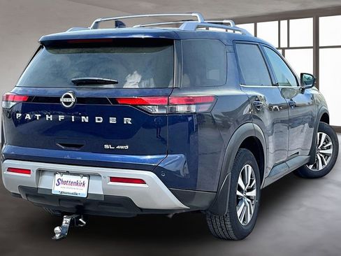 Used 2023 Nissan Pathfinder SL AWD/4WD image 6