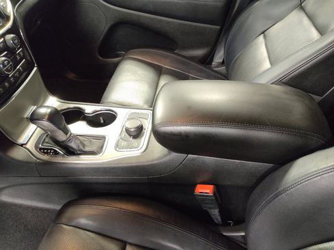 Used 2021 Jeep Grand Cherokee Limited w/ Luxury Group II image 26