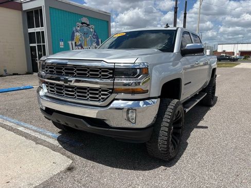 Used 2018 Chevrolet Silverado 1500 LT w/ All Star Edition image 7