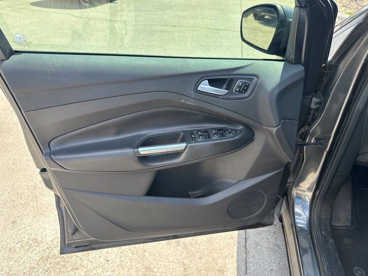 Used 2017 Ford Escape Titanium w/ Equipment Group 301A FWD image 10