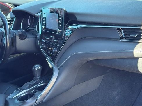 Used 2023 Toyota Camry SE image 26