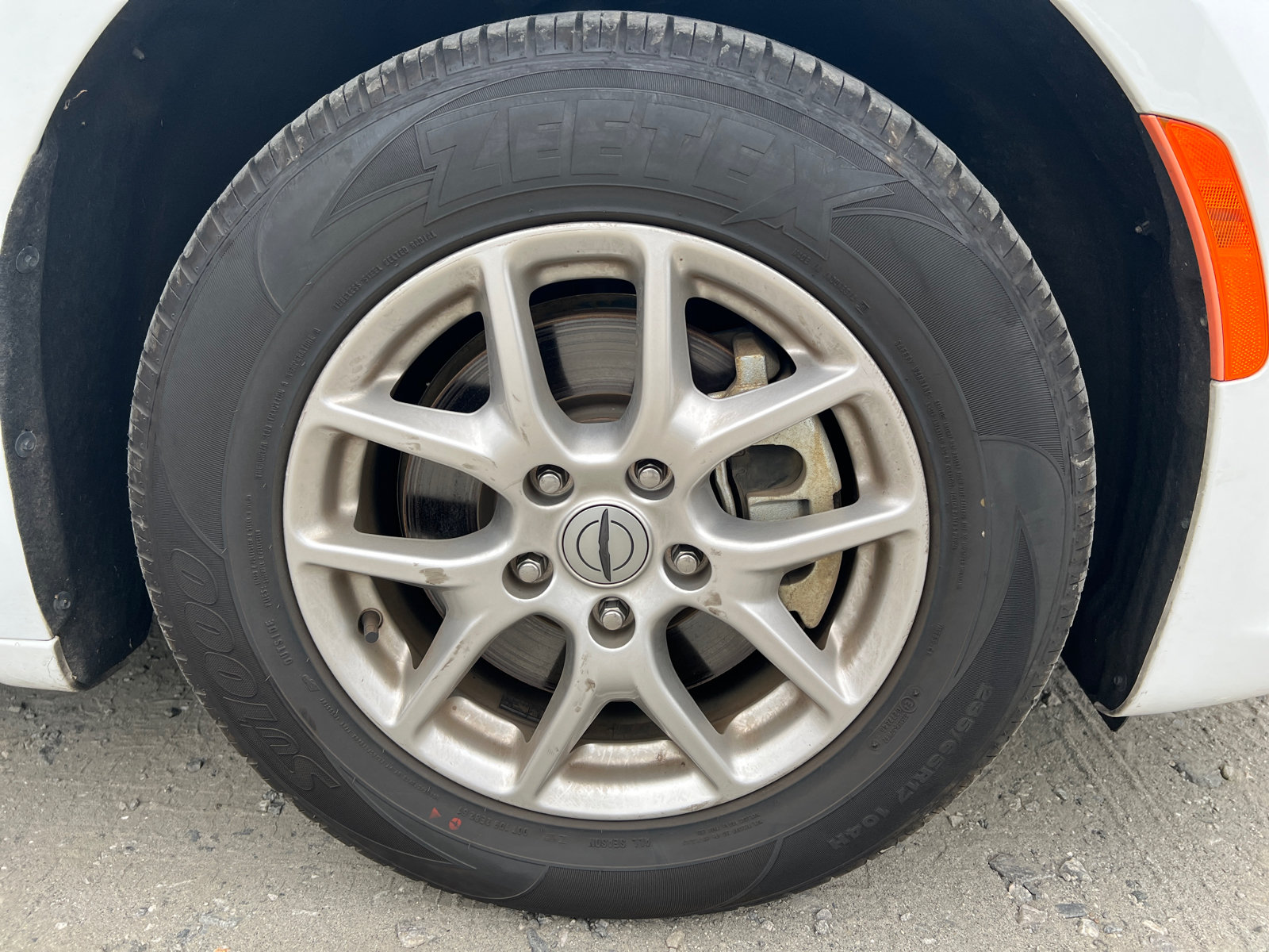Used 2024 Chrysler Pacifica Touring-L FWD image 15