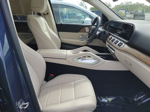 Used 2025 Mercedes-Benz GLE 350 4MATIC w/ AMG Line Exterior image 8